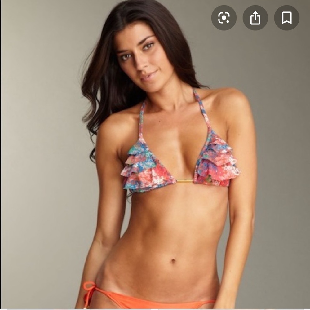 VIX Liberty Ruffle bikini top